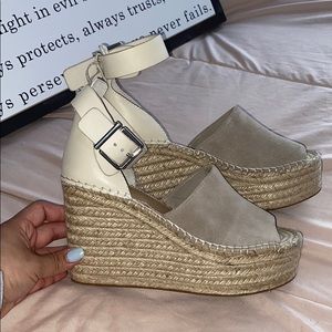 Gianni Bini color-block wedges🖤